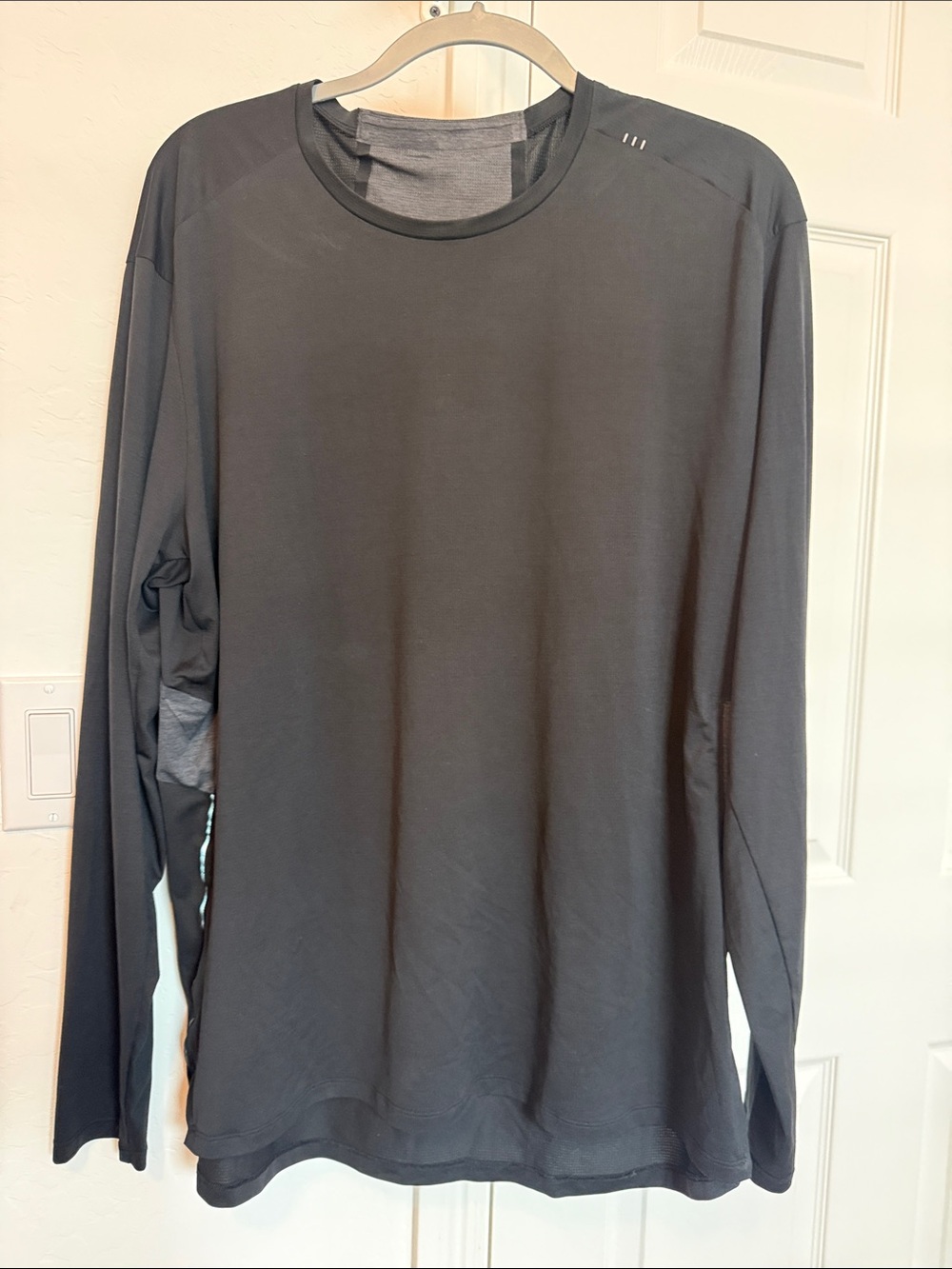 Men's Lululemon Long-Sleeve Performance Shirt - Black